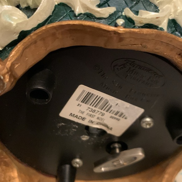 Angel playing harp globe - Picture 3 of 4